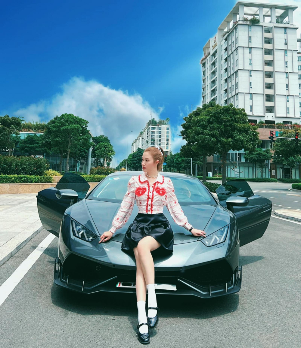 Tiểu sử siêu xe Lamborghini Huracan trắng-hồng hay đưa đón hot girl Hạnh  Sino